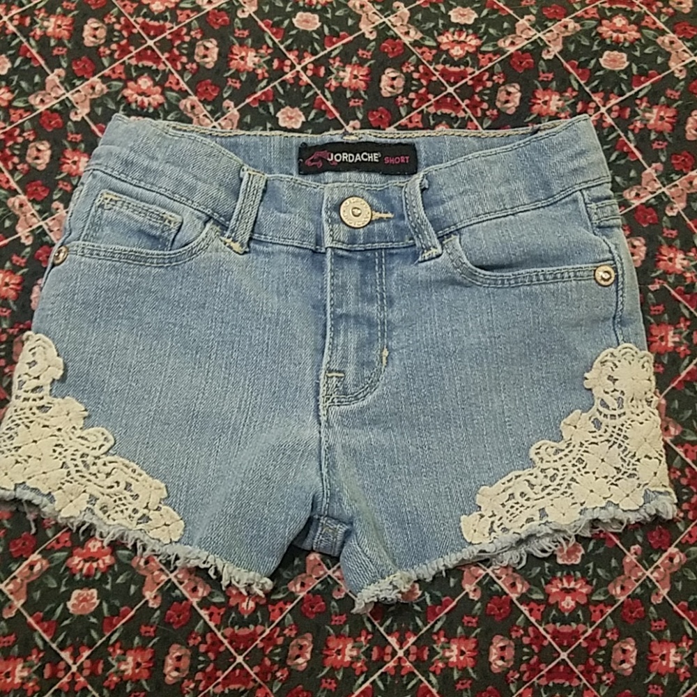 Jordache 3T jean shorts with lace detail